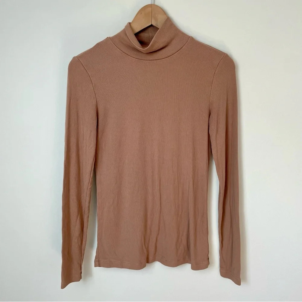 Aritzia Babaton Ribbed Lightweight Long Sleeve  Tan